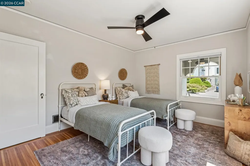 1917 Tiffin Road Oakland CA 94602