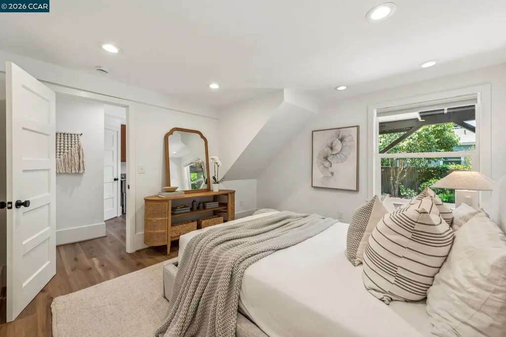 1917 Tiffin Road Oakland CA 94602