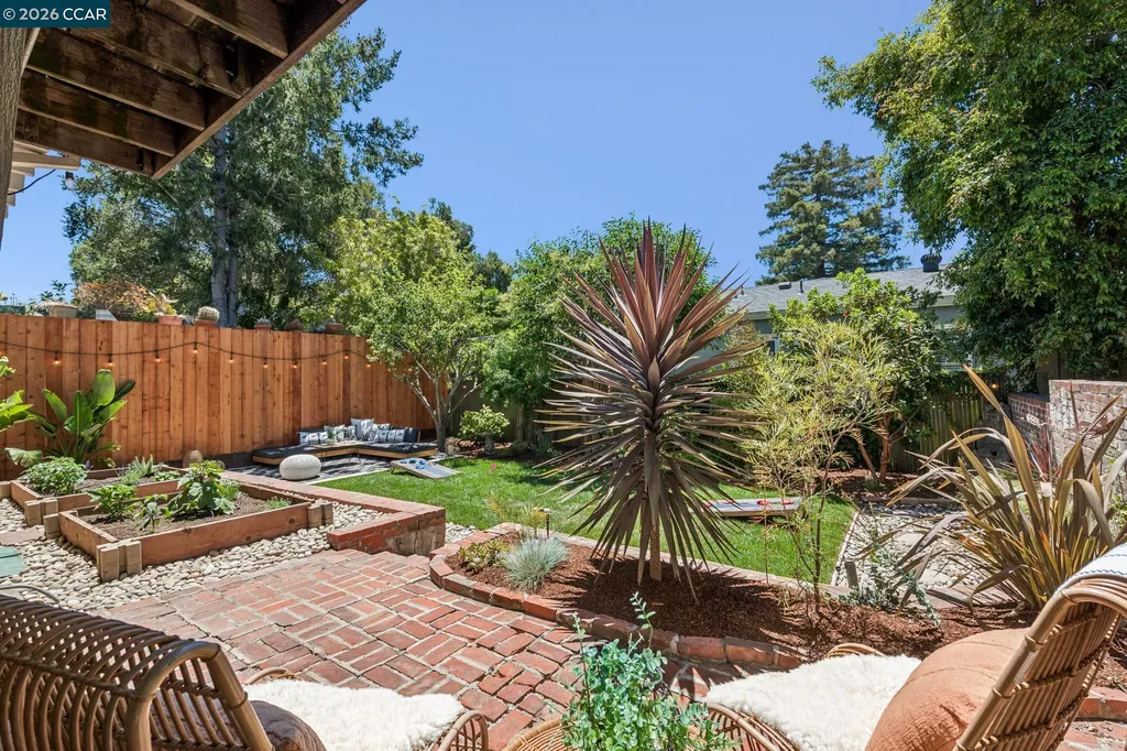 1917 Tiffin Road Oakland CA 94602