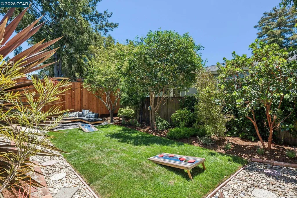 1917 Tiffin Road Oakland CA 94602