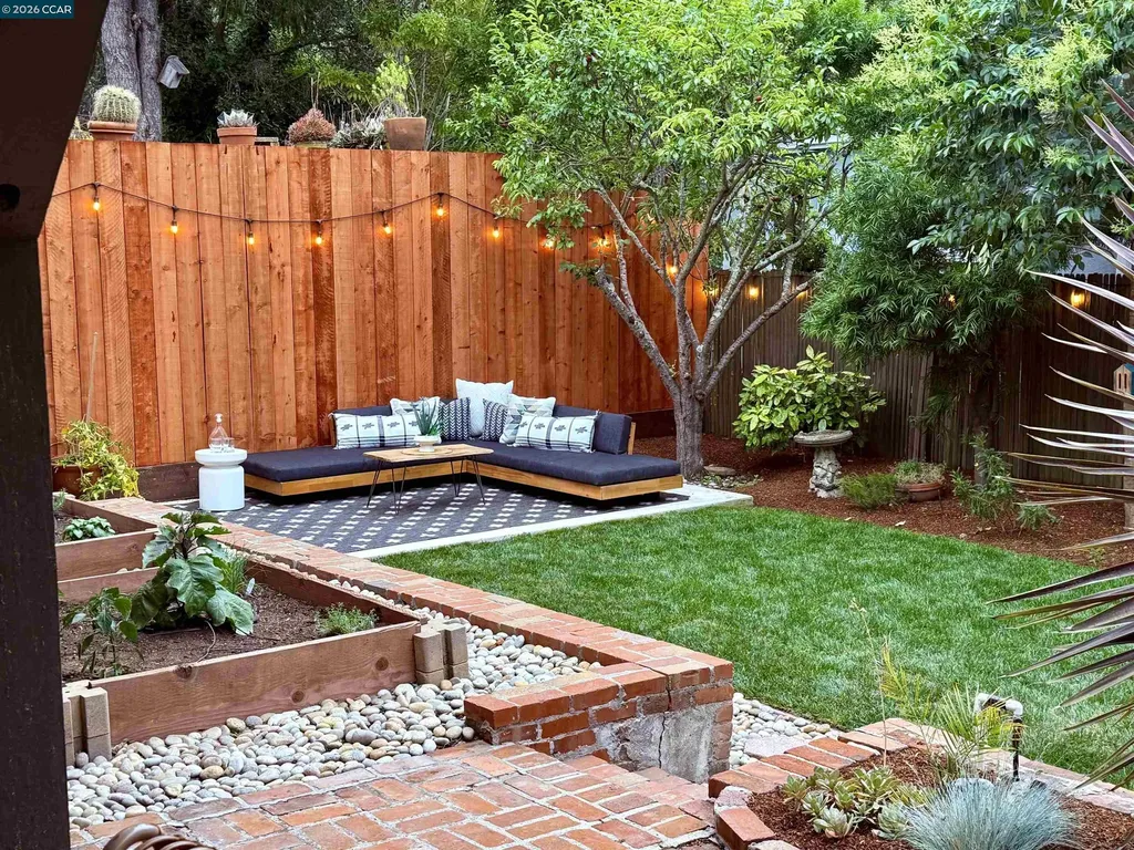 1917 Tiffin Road Oakland CA 94602