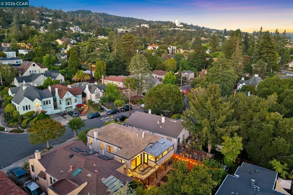 1917 Tiffin Road Oakland CA 94602
