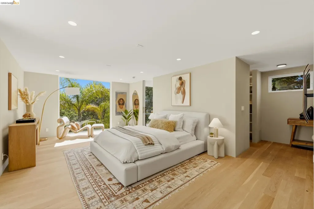 7307 Sunkist Drive Oakland CA 94605
