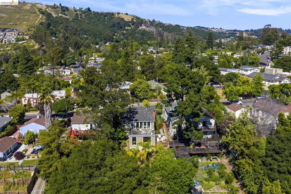 7307 Sunkist Drive Oakland CA 94605