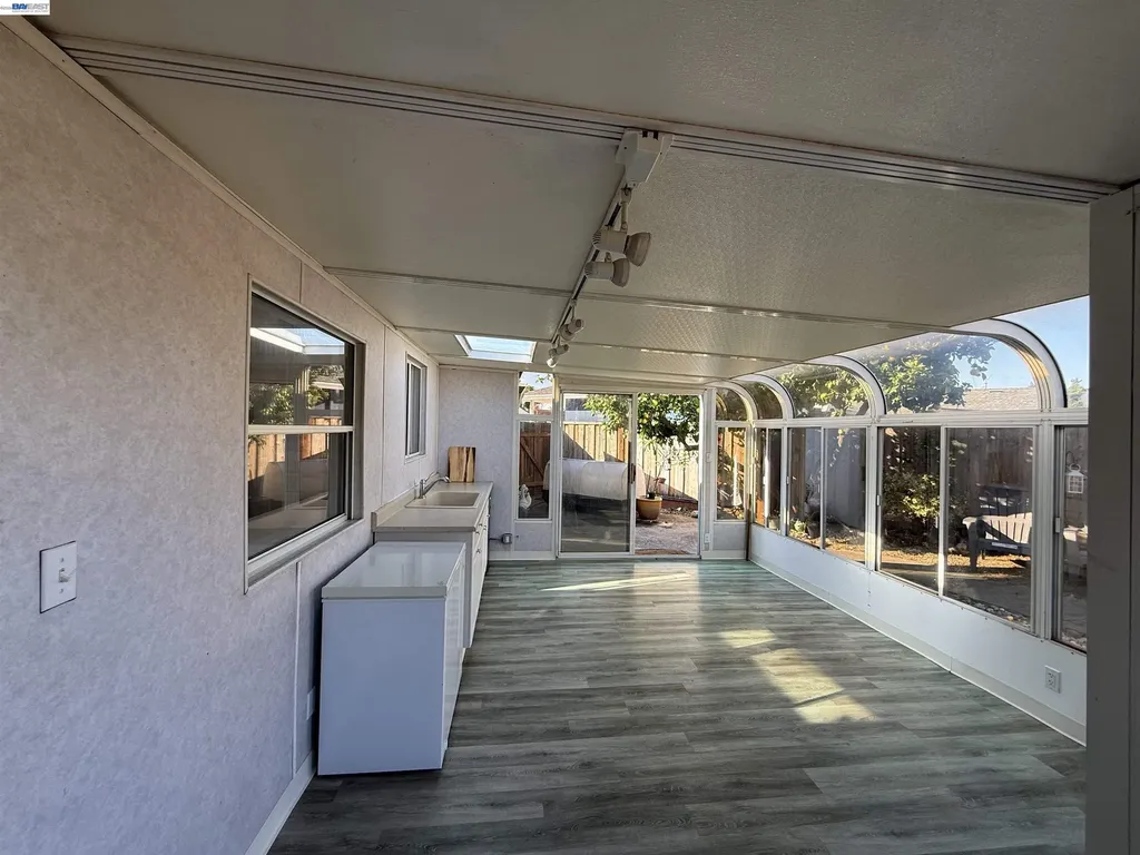 1362 Esser Avenue San Leandro CA 94579