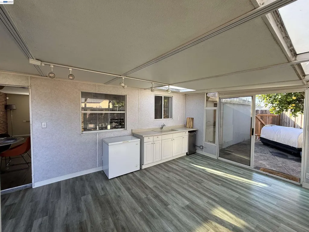 1362 Esser Avenue San Leandro CA 94579