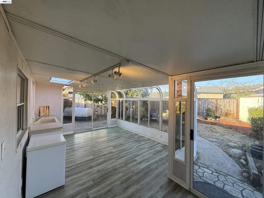 1362 Esser Avenue San Leandro CA 94579