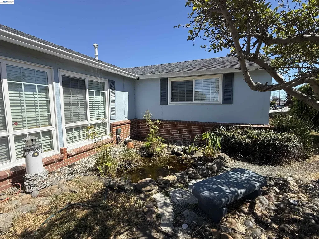 1362 Esser Avenue San Leandro CA 94579