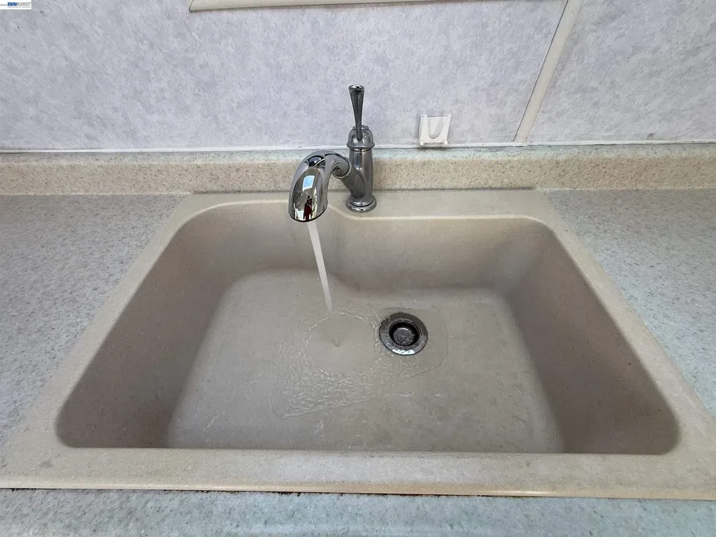 1362 Esser Avenue San Leandro CA 94579