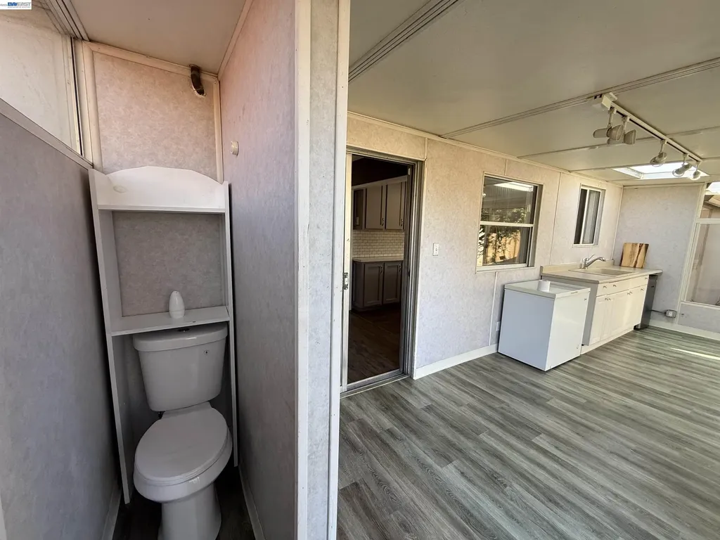 1362 Esser Avenue San Leandro CA 94579