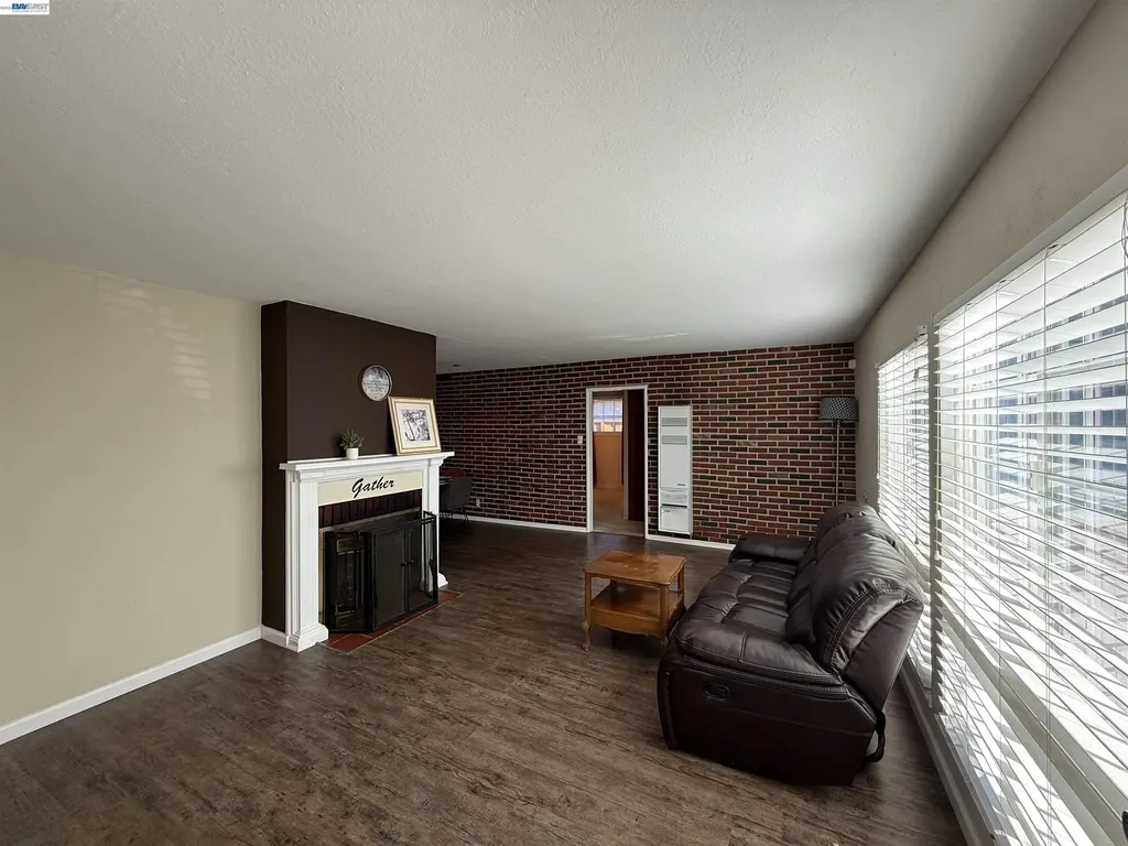 1362 Esser Avenue San Leandro CA 94579