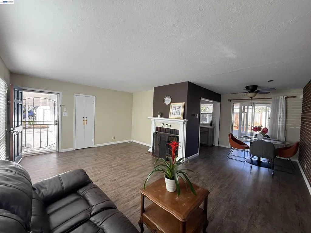 1362 Esser Avenue San Leandro CA 94579