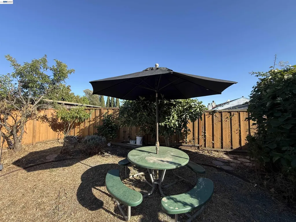 1362 Esser Avenue San Leandro CA 94579