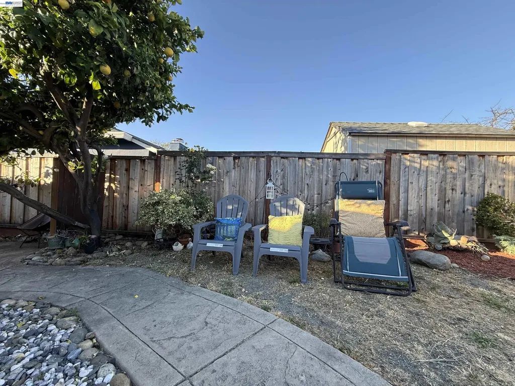 1362 Esser Avenue San Leandro CA 94579