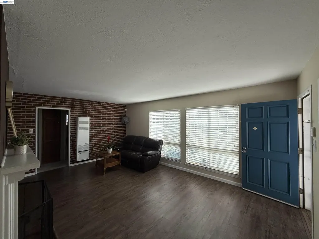 1362 Esser Avenue San Leandro CA 94579