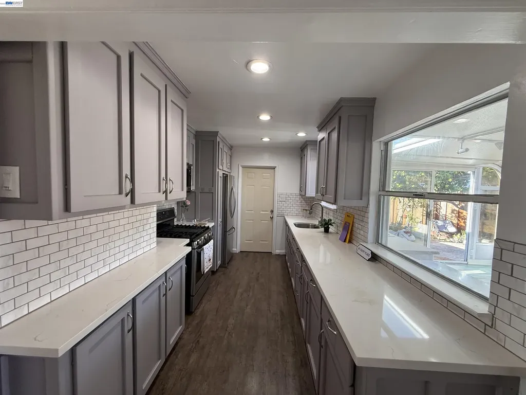 1362 Esser Avenue San Leandro CA 94579