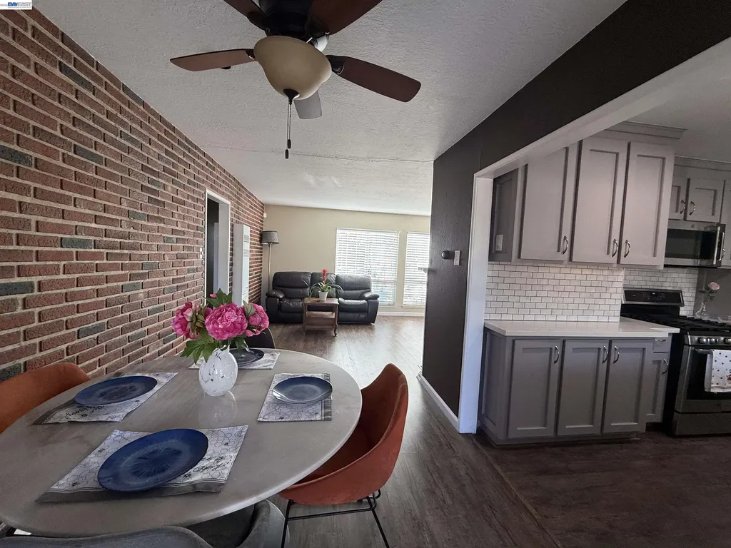1362 Esser Avenue San Leandro CA 94579