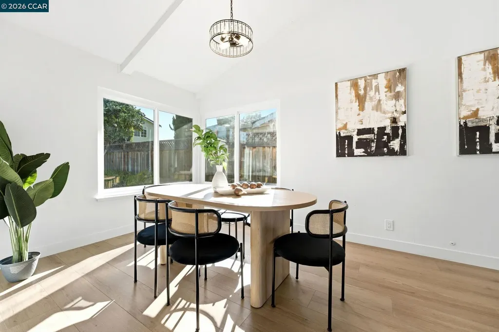 35135 Charmwood Court Newark CA 94560