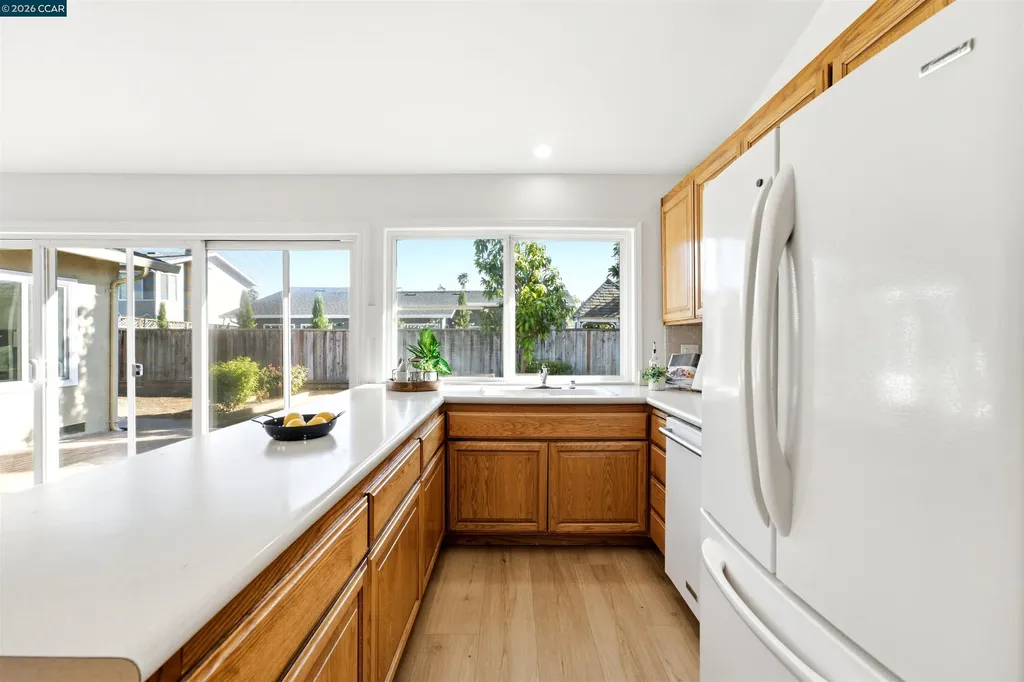 35135 Charmwood Court Newark CA 94560