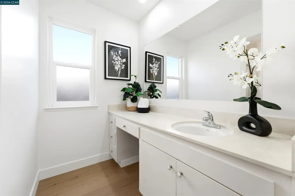 35135 Charmwood Court Newark CA 94560