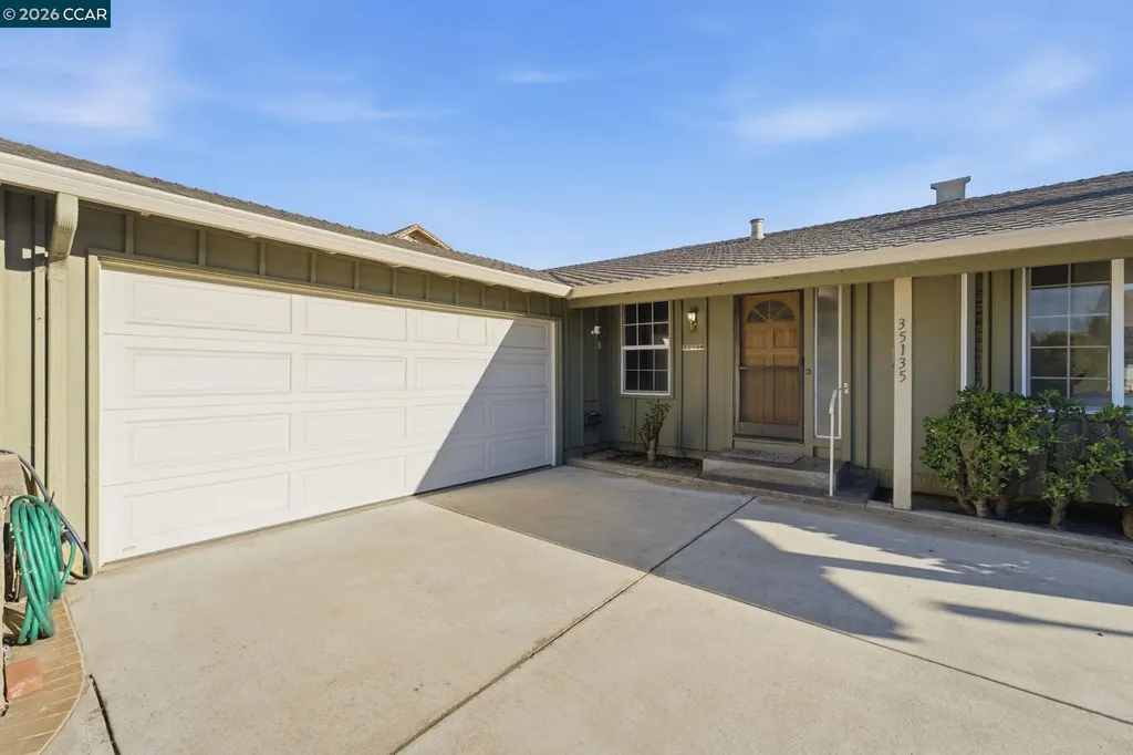 35135 Charmwood Court Newark CA 94560