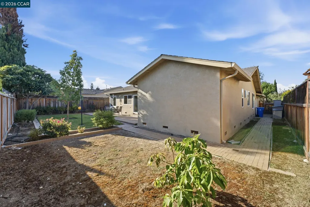 35135 Charmwood Court Newark CA 94560