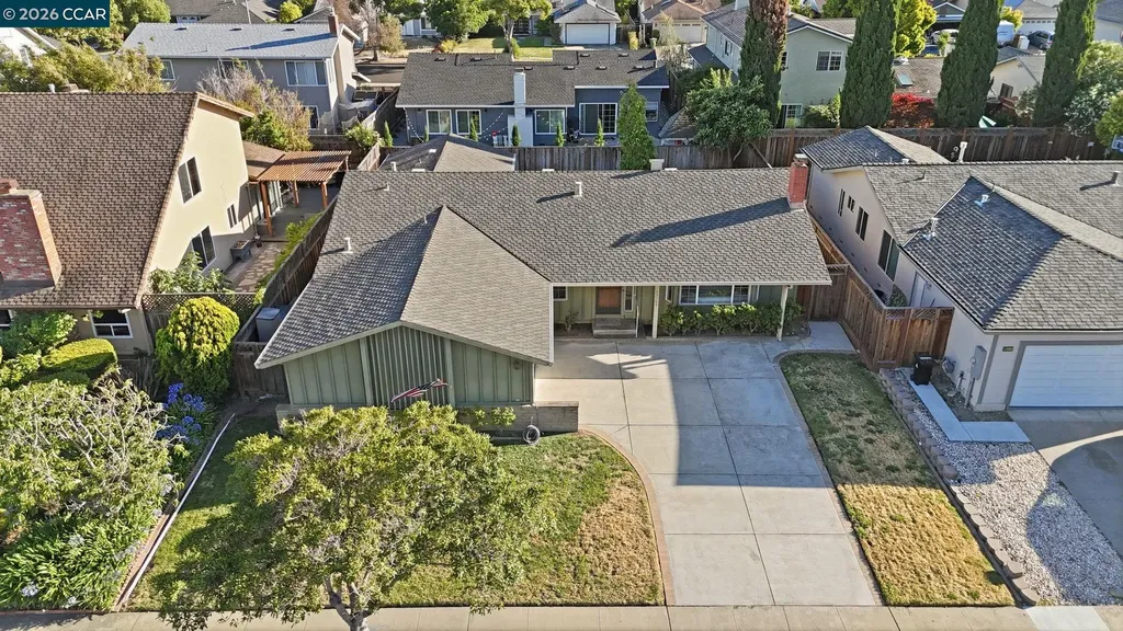 35135 Charmwood Court Newark CA 94560