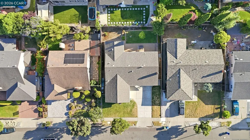 35135 Charmwood Court Newark CA 94560