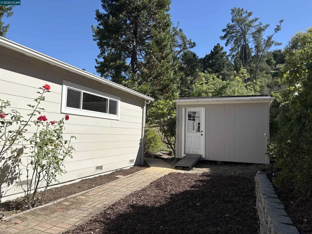 218 Overhill Road Orinda CA 94563
