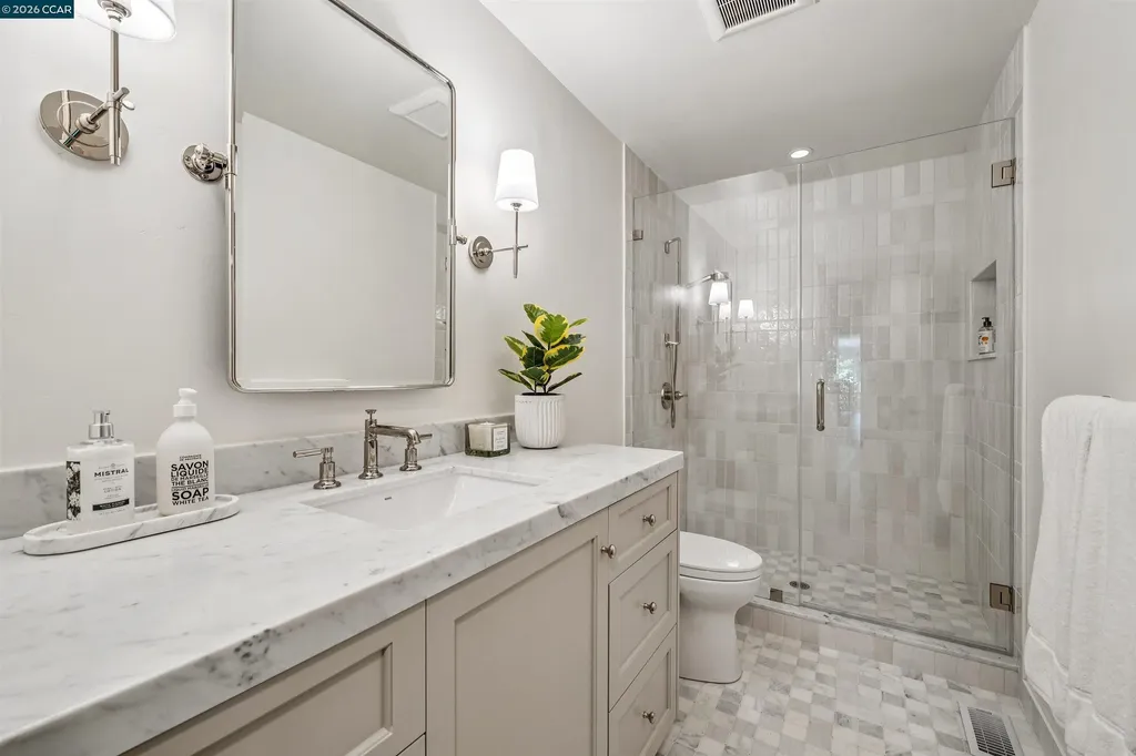 39 Comistas Court Walnut Creek CA 94598