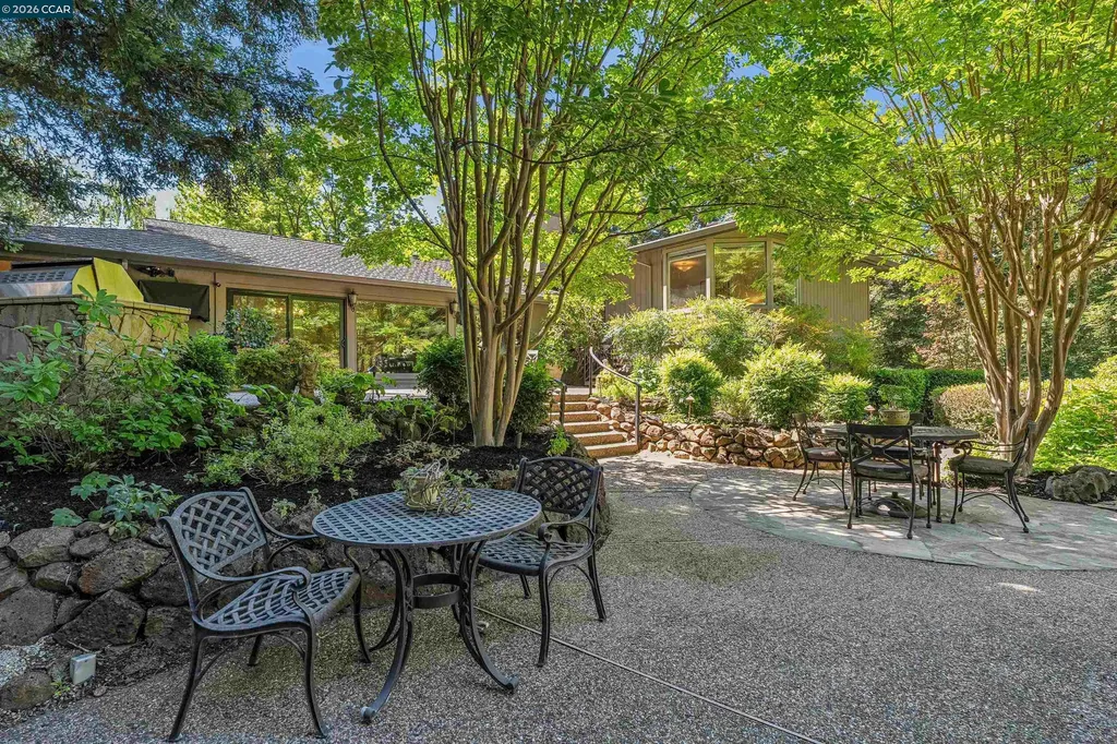 39 Comistas Court Walnut Creek CA 94598