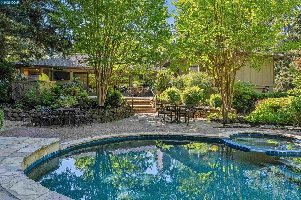 39 Comistas Court Walnut Creek CA 94598