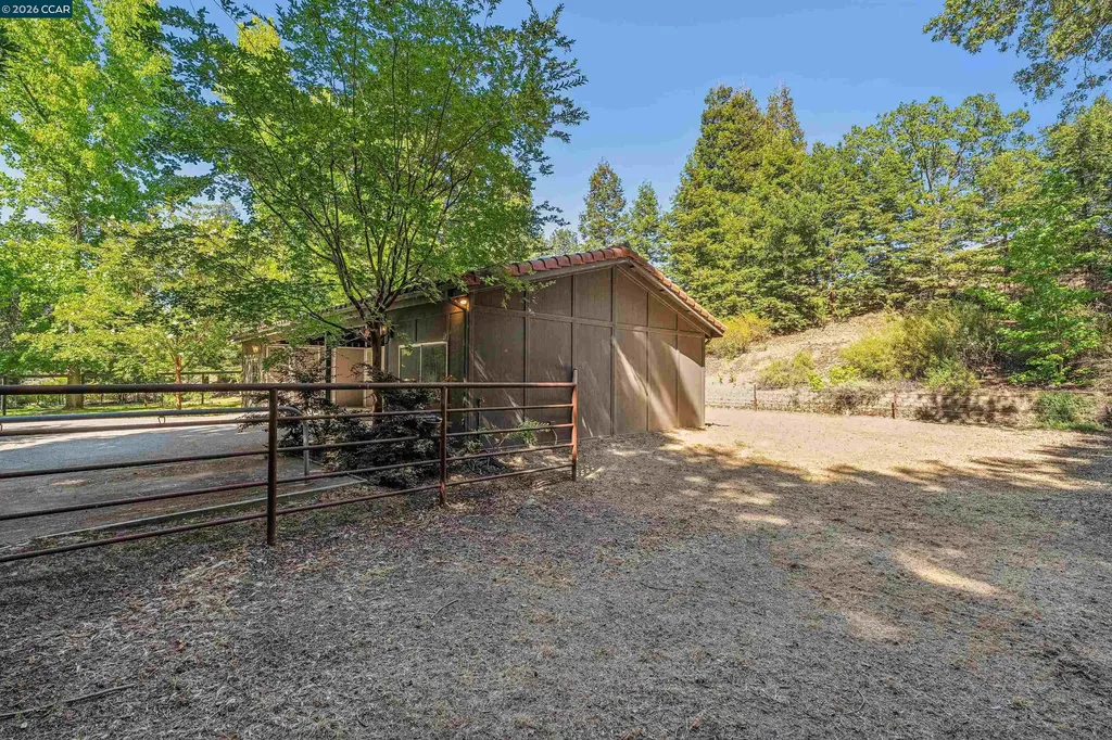 39 Comistas Court Walnut Creek CA 94598