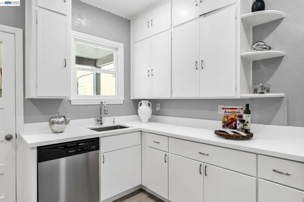 1538 17th Avenue Oakland CA 94606