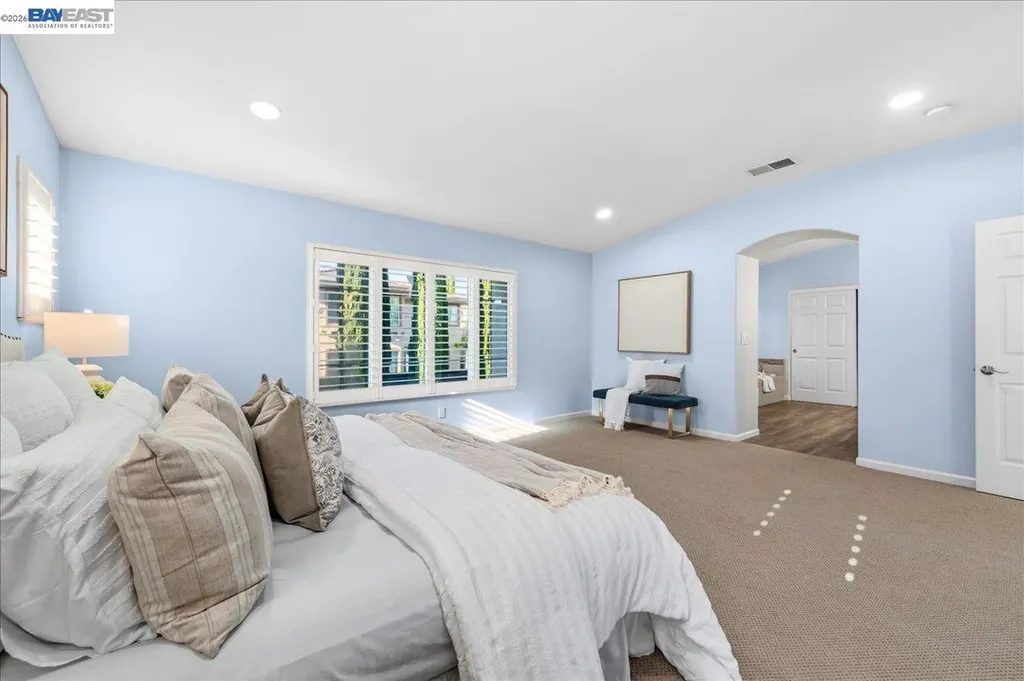 5625 Applegate Way Dublin CA 94568