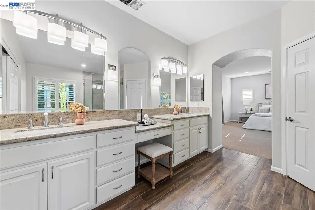 5625 Applegate Way Dublin CA 94568