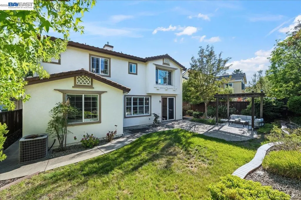 5625 Applegate Way Dublin CA 94568