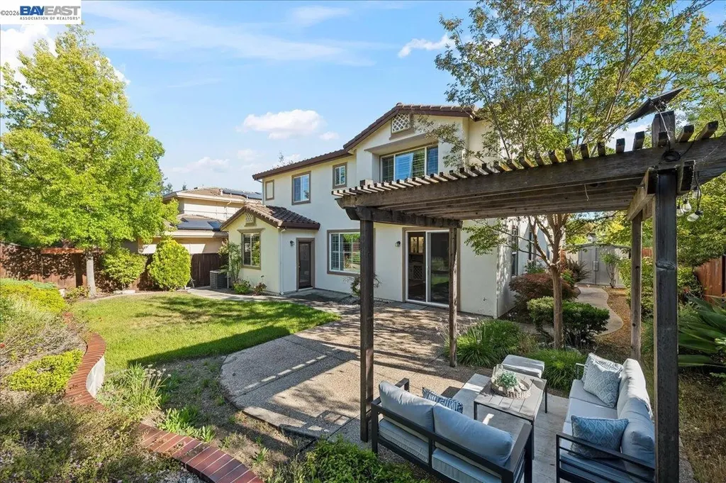 5625 Applegate Way Dublin CA 94568
