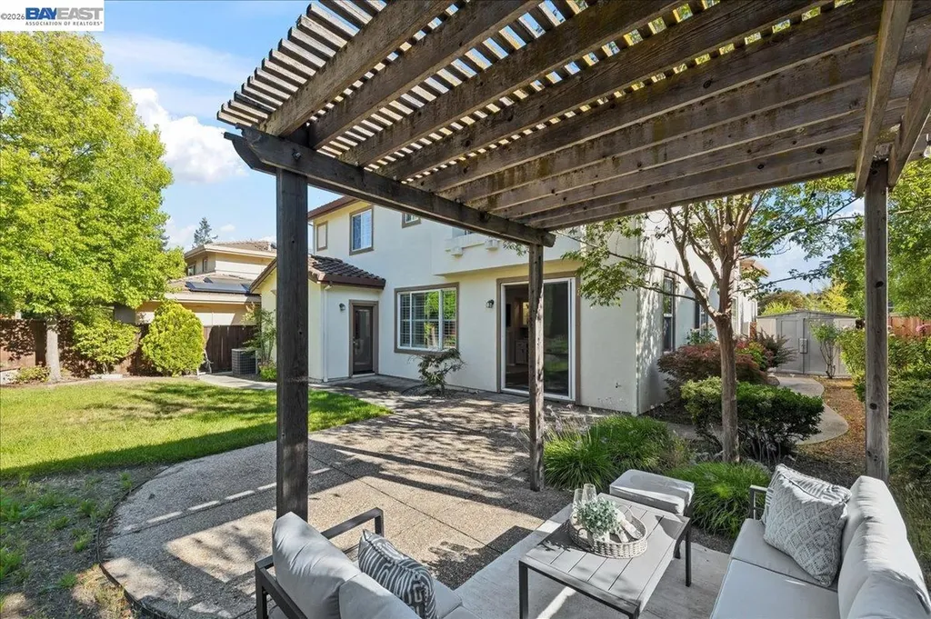 5625 Applegate Way Dublin CA 94568