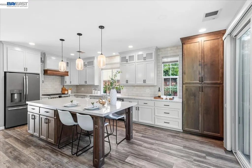 5625 Applegate Way Dublin CA 94568