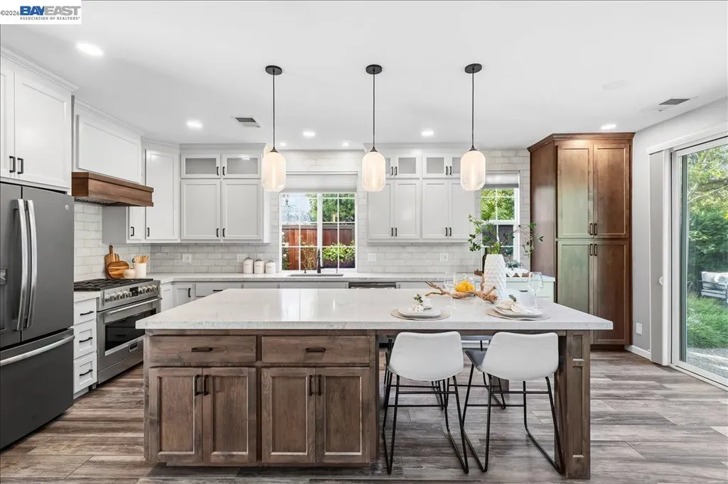 5625 Applegate Way Dublin CA 94568