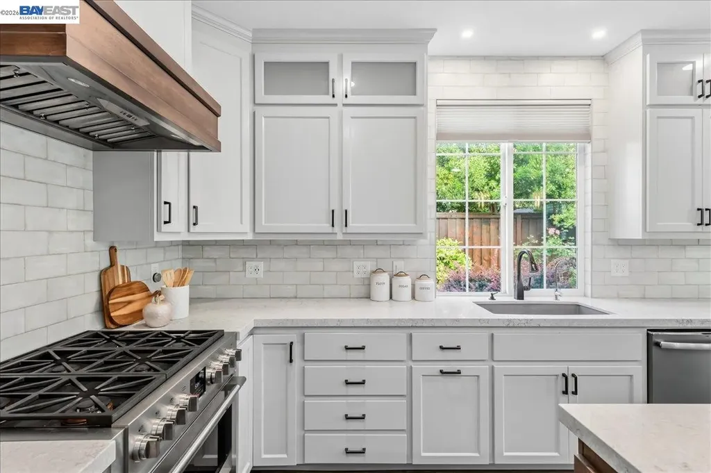 5625 Applegate Way Dublin CA 94568