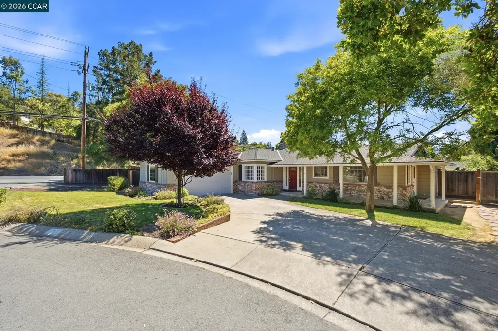 7 El Corte Orinda CA 94563