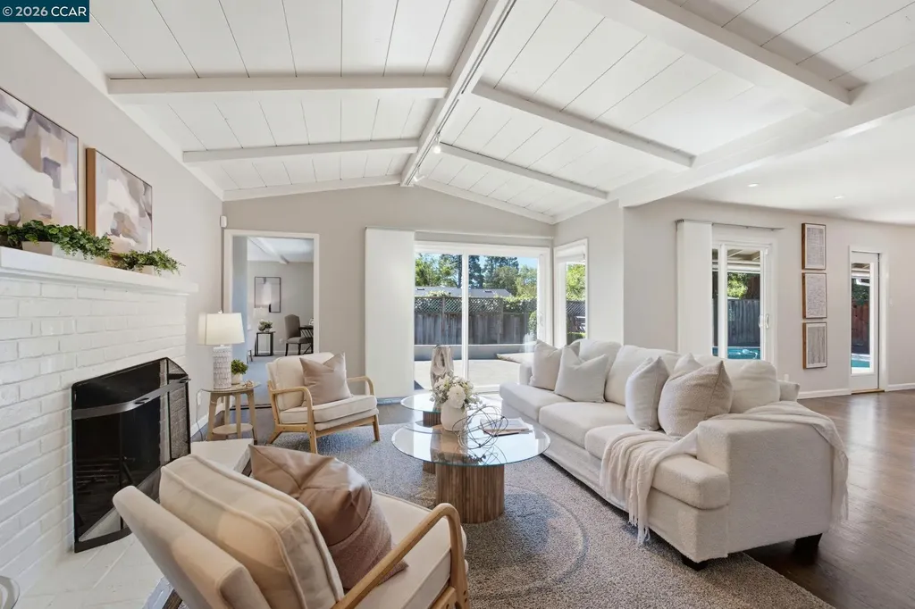 7 El Corte Orinda CA 94563