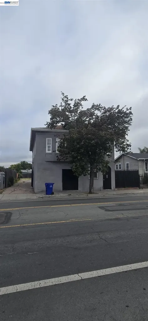 2015 98th Avenue Oakland CA 94603