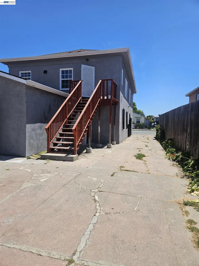 2015 98th Avenue Oakland CA 94603