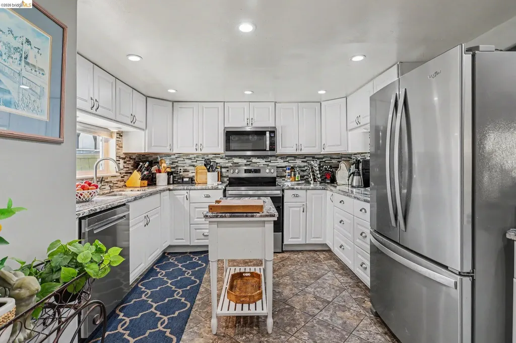 611 Riverview Place Bethel Island CA 94511