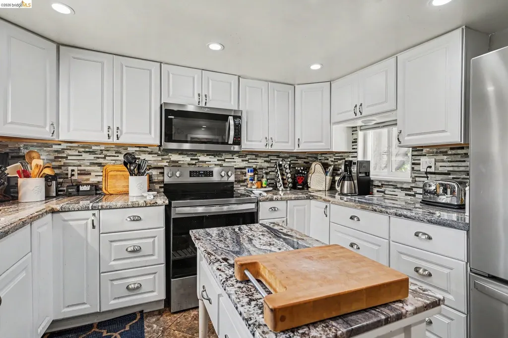 611 Riverview Place Bethel Island CA 94511