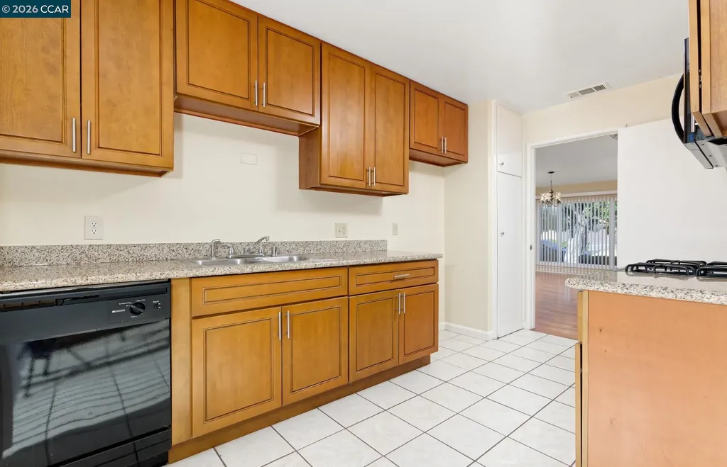 508 Vervais Avenue Vallejo CA 94591