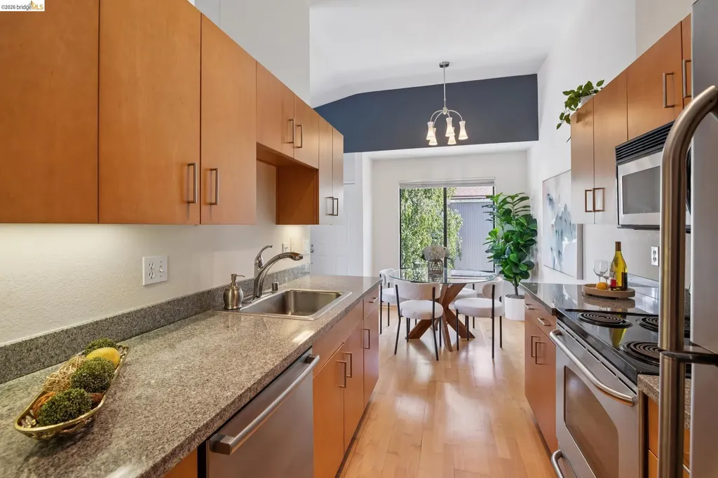 6 Schooner Court Richmond CA 94804